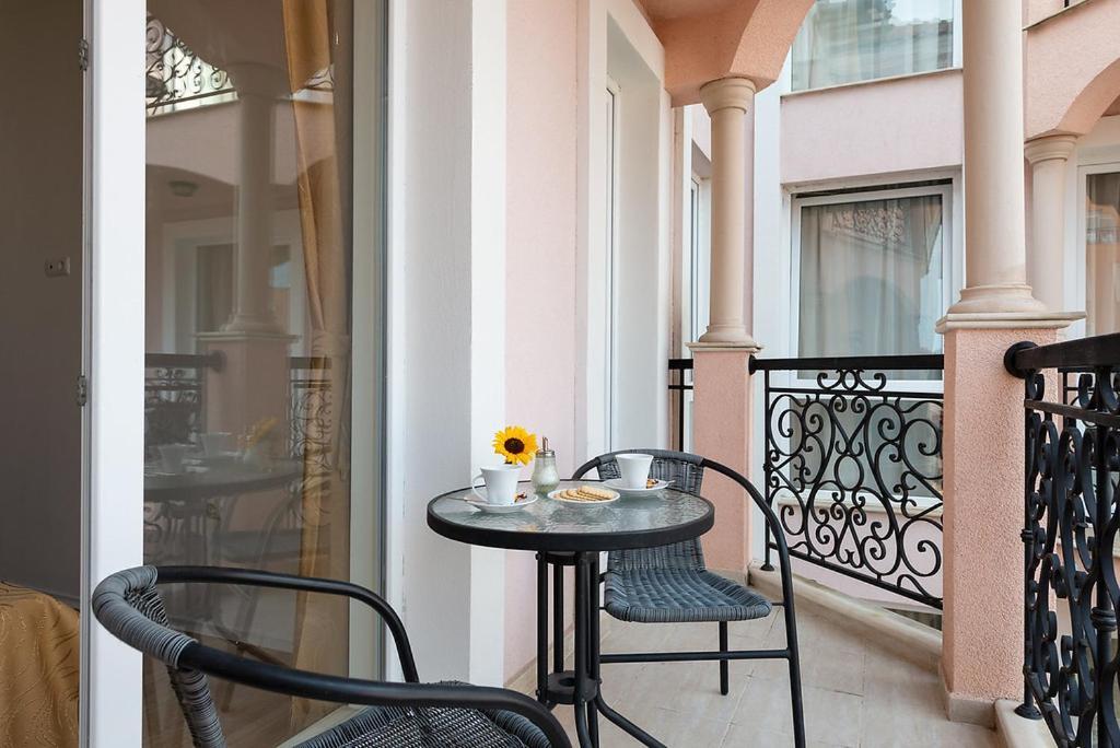 Sea Romance Aparthotel ซันนีบีช ภายนอก รูปภาพ
